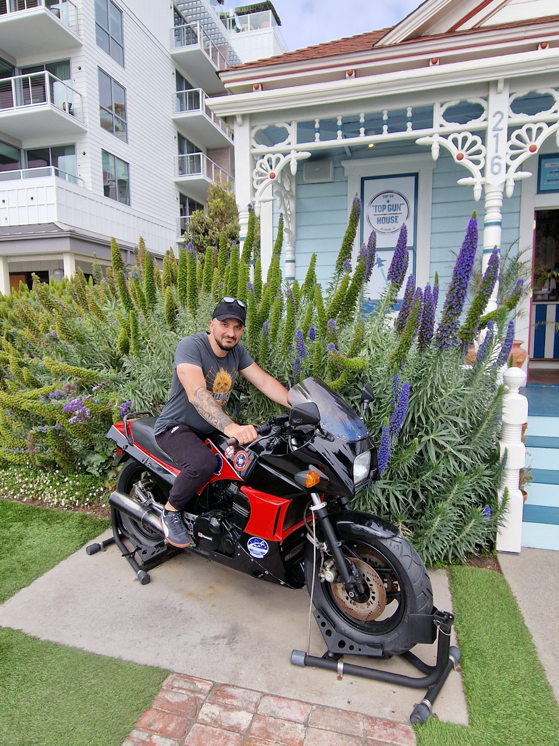 Top Gun House