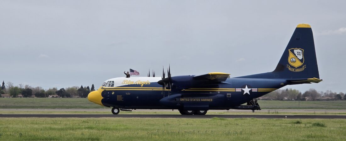 Niesamowity Pokaz Lotniczy w Sacramento 2025 – Blue Angels, Fat Albert, F-16 i F-35B w Akcji!